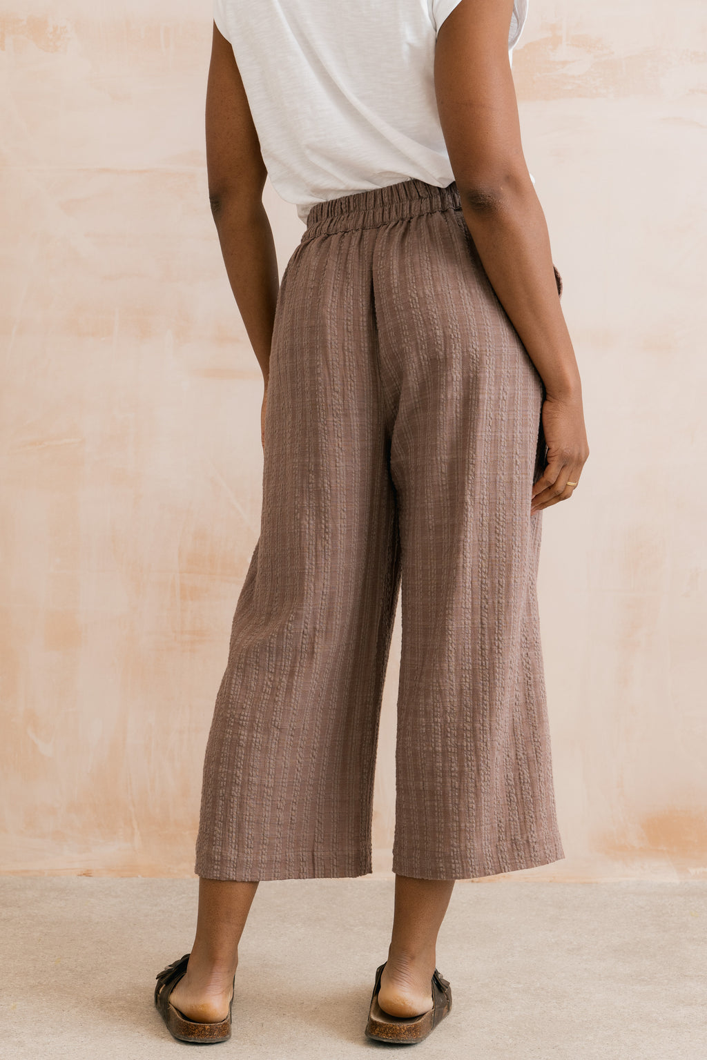 Lily & Me Drift Seersucker Trouser ~ Mocha
