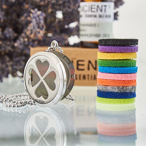 Four Leaf Clover Aromatherapy Necklace ~ 30mm